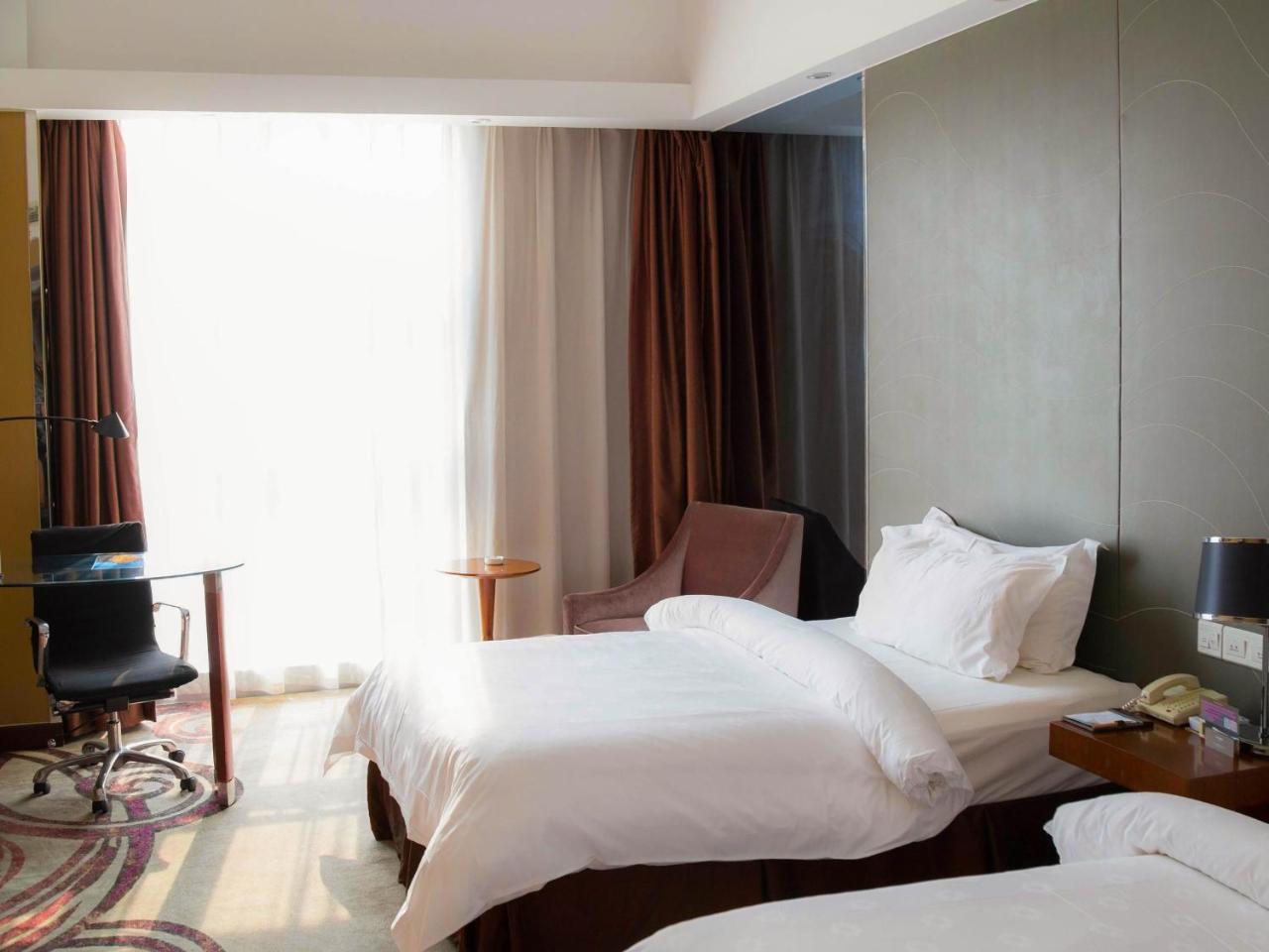 Metropolo, Zhenjiang, Railway Station Wanda Plaza Otel Zhenjiang  Dış mekan fotoğraf
